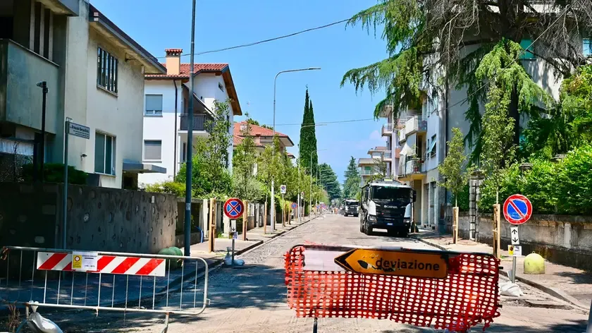 Udine: Lavori su Strada Causano Disagi e Riduzione Parcheggi