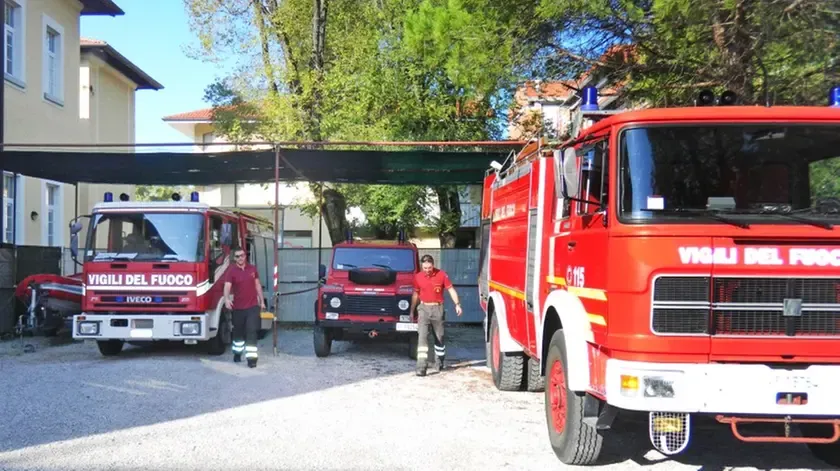 Incendi Agricoli in Friuli: Intervento Vigili del Fuoco e Chiusura Autostrada