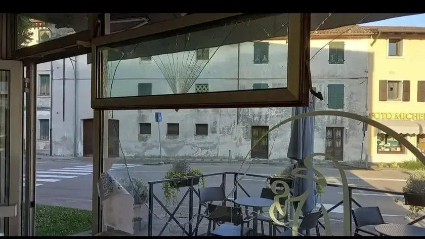 Codroipo: Furto e Danni alla Gelateria Artik - Scontri per il Titolare