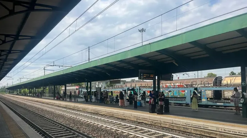 Pendolari: Ritardi e Disagi sulla Linea Udine-Pordenone