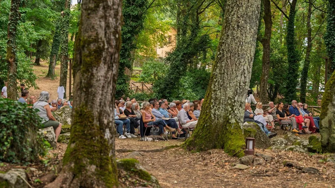 Radicofani: La Posta Letteraria al Bosco Isabella e Recupero Alcaraz