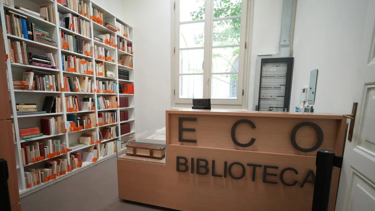 Bologna, Inaugurata la Biblioteca Umberto Eco: Un Tesoro di Volumi