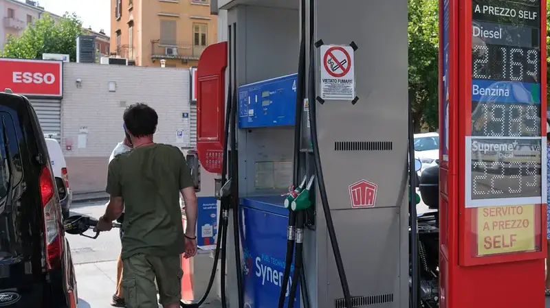 Regione Friuli Venezia Giulia Attacca Speculazioni Prezzi Carburanti, Interviene la Guardia di Finanza