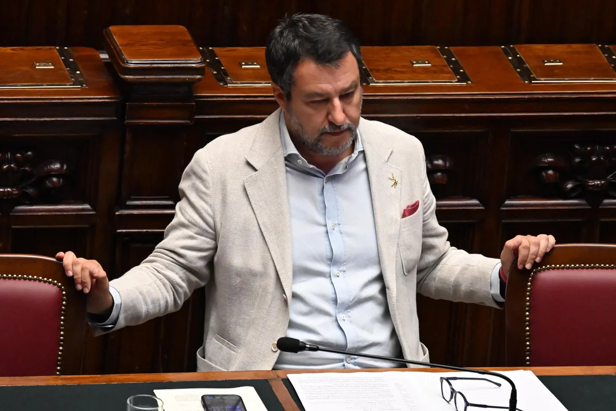 Salvini Difende il Servizio Ferroviario: Dati, Paragoni e Futuro di Ferrovie dello Stato