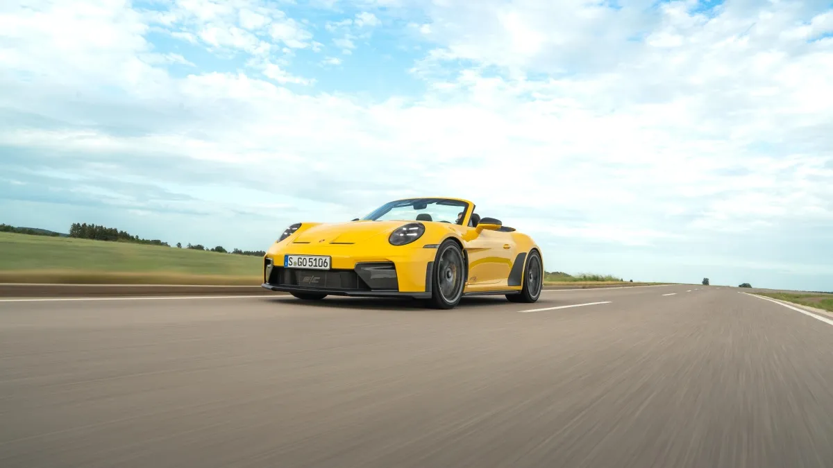 Porsche 911 GT3 Cabriolet: Un'Innovazione Inaspettata