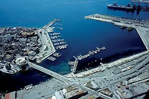 Comune, Porto e Provincia chiedono al Governo intervento per lavoro portuale temporaneo