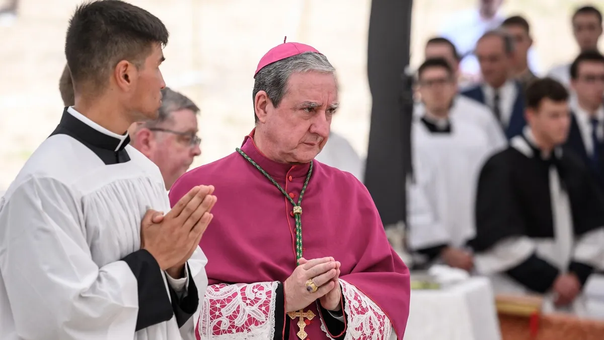 Lefebvriani: Tensioni e Scisma in Movimento