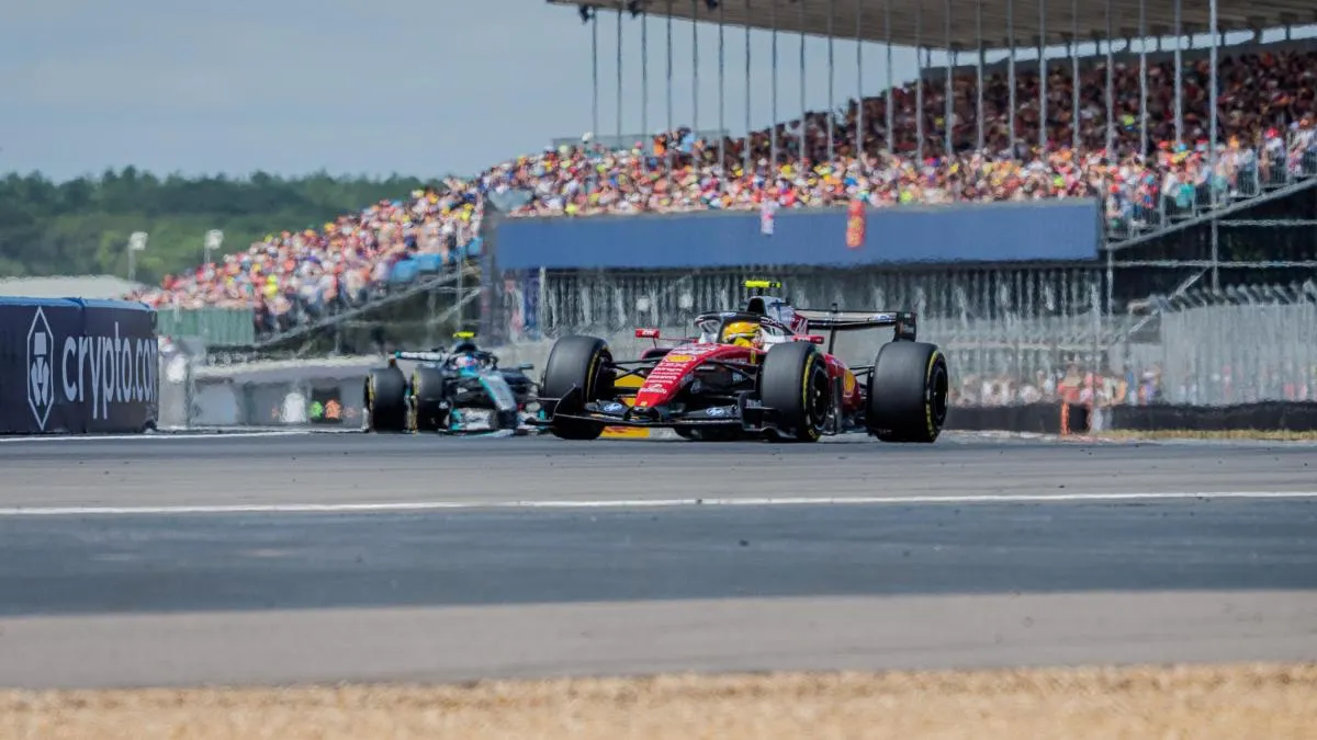 GP Silverstone: Hamilton Favoreito, Ferrari in Corsa