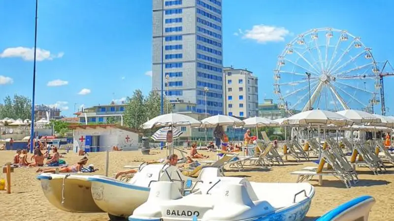 Riviera Romagnola: Prezzi Immobiliari in Forte Aumento, Record a Lido degli Estensi