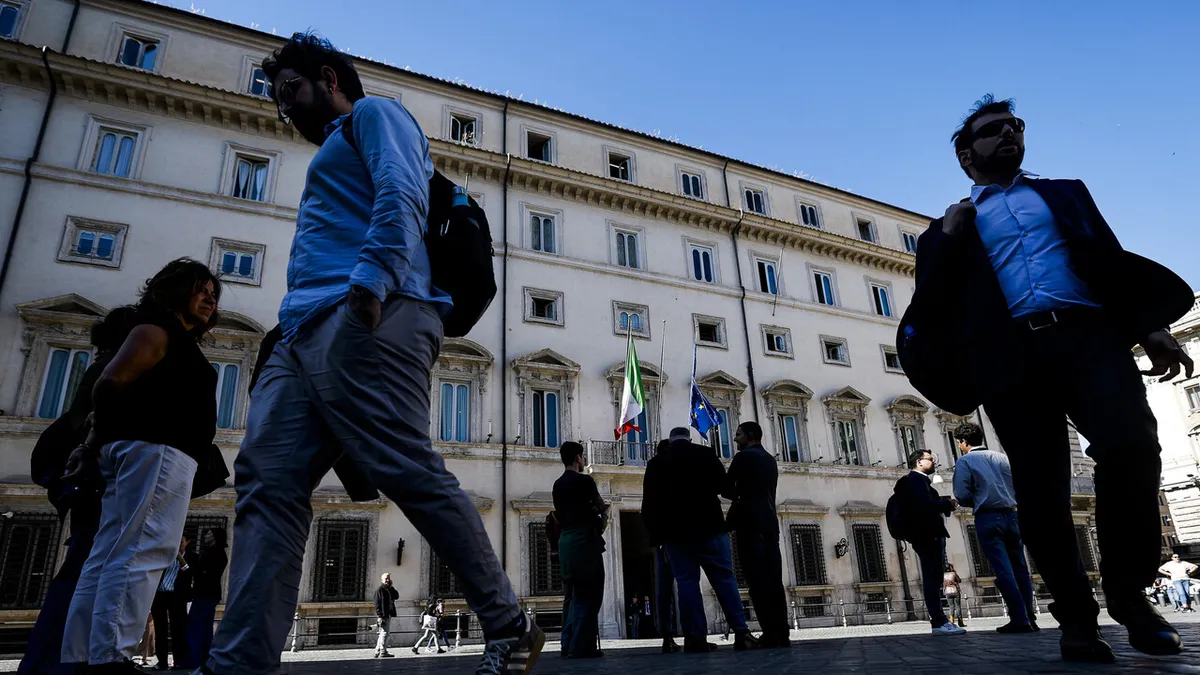 Meloni e Nato: Riunione a Palazzo Chigi