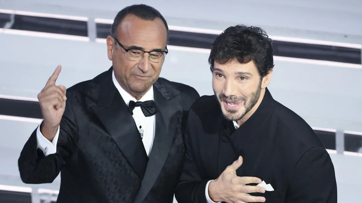 De Martino e il Sì a Swift: Reazione ai Palinsesti Rai