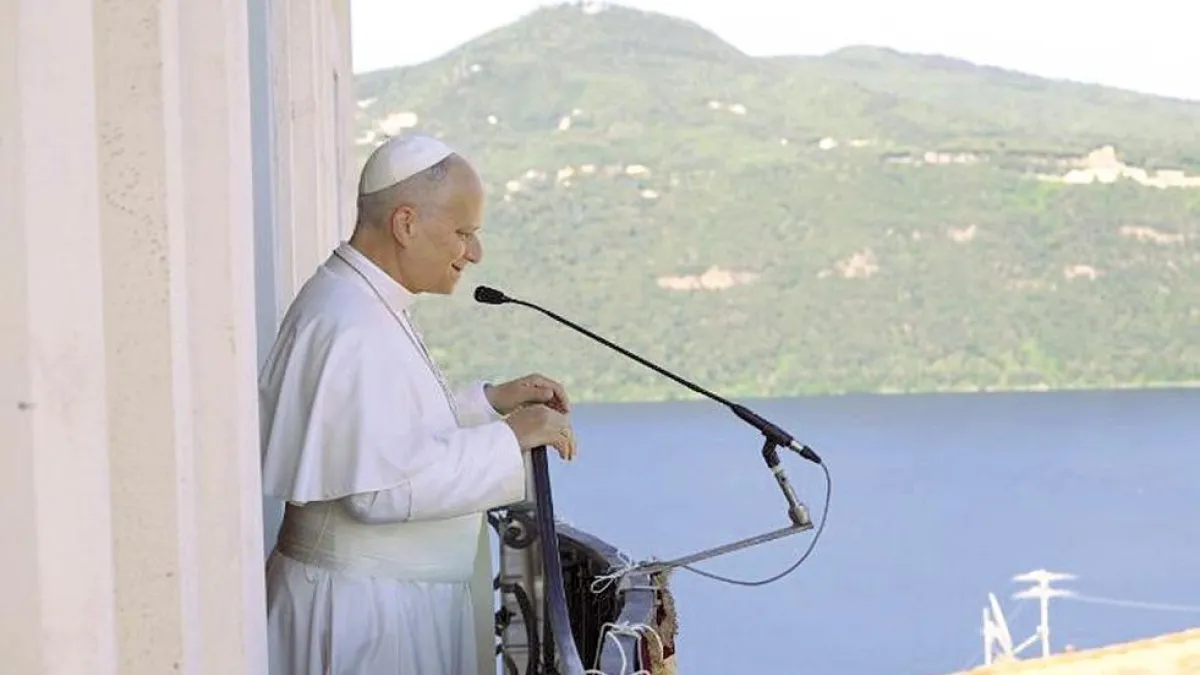 Prevost: Ritorno al Palazzo di Castel Gandolfo per Vacanze Attive
