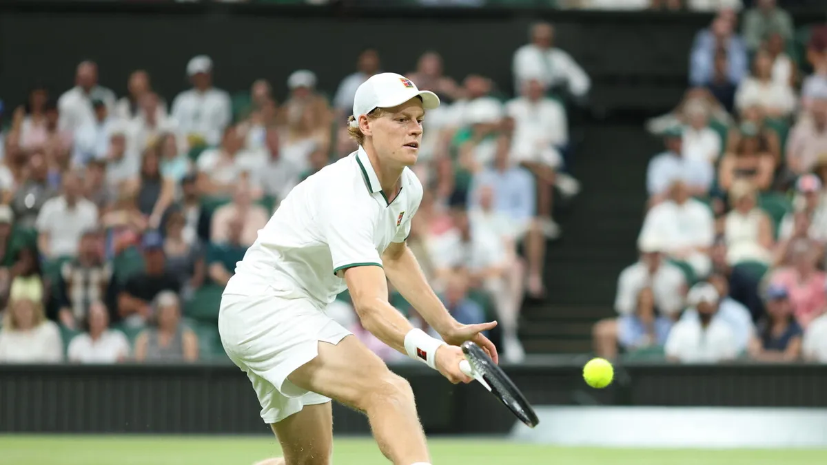 Sinner Supera Mochizuki, Si Qualifica ai Quarti a Wimbledon