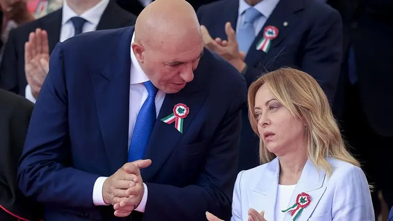 Armamenti a Kiev: il Governo Meloni sotto pressione per chiarimenti