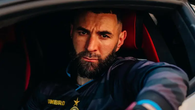 Benzema Ritorna con l'Inter: Nuova Posatura sui Social