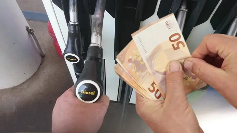 Carburanti: Il Governo Cambia Strategia, Da Interventi Generali A Sostegno Mirato