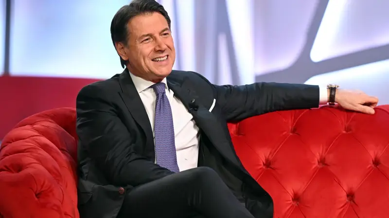 Conte Rilancia il Ruolo Politico, Afferma: ‘No al Riarmo’
