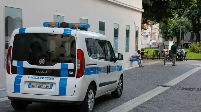 Monfalcone: Ciclista Contromano con Alcol a Sei Volte il Limite