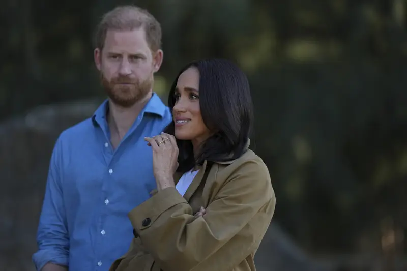 Harry e Meghan tornano in Gran Bretagna: un ritorno con nuove priorità