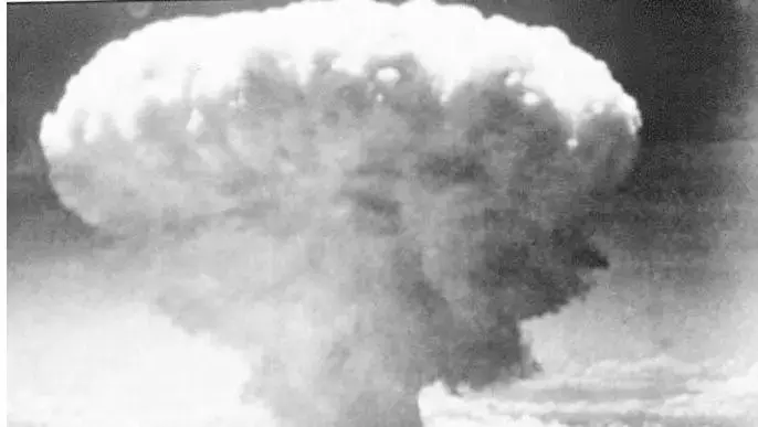 Il Mondo Dopo l'Atomo: Oltre Hiroshima e Nagasaki, il Nuovo Finalista al Premio Friuli Storia