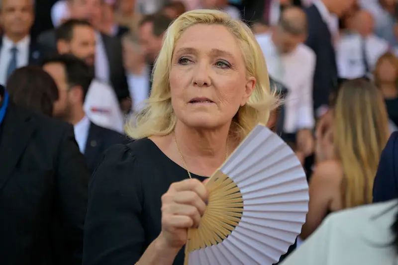 Le Pen a un passo dalla presidenza: la Francia si prepara alle elezioni del 2027