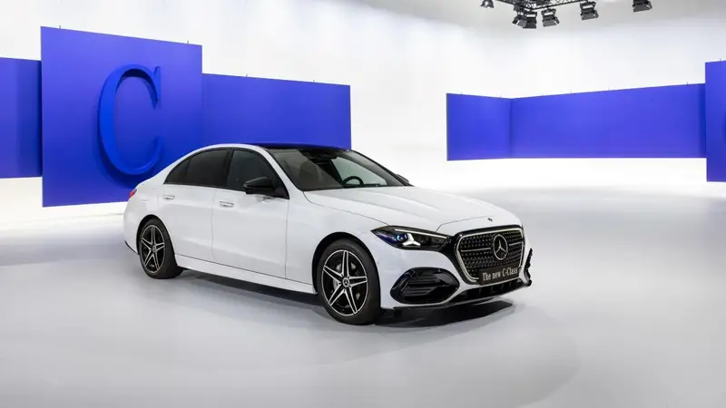 Mercedes Classe C: Nuovi Allestimenti e Prezzi per il Mercato Italiano
