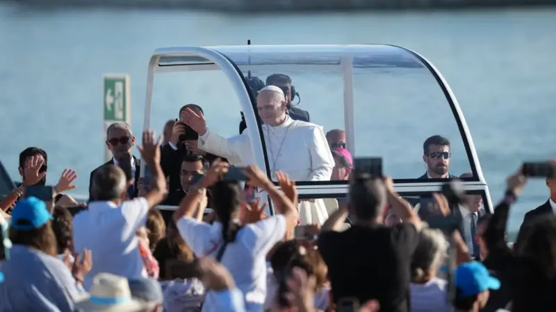 Prosperi: Il Papa Come Guida nel Rinnovamento della Stampa