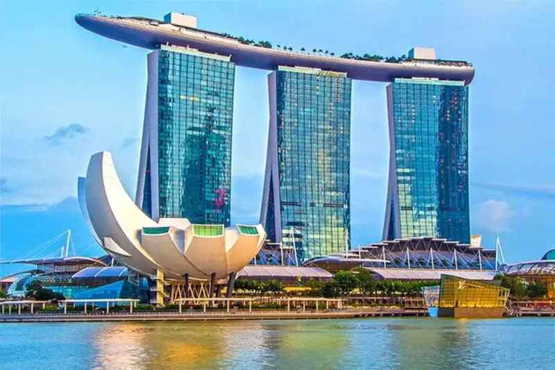Singapore: Un Pacchetto di Misure da 47.200 Euro per Ogni Bambino per Combattere il Crollo delle Nascite