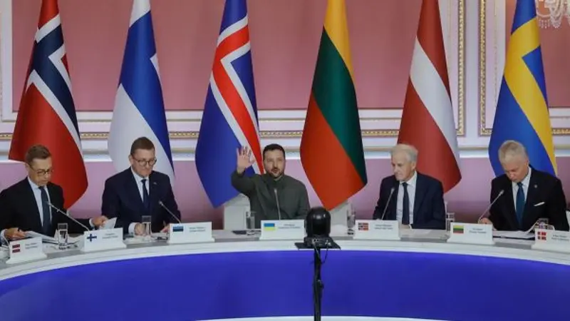 Zelensky e Occidente Annunciano Piano di Pace: Arruolamento Russo e Supporto Britannico