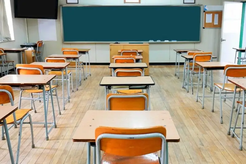 Allarme Sicurezza Scolastica: Aumento Crolli e Infortuni in Italia