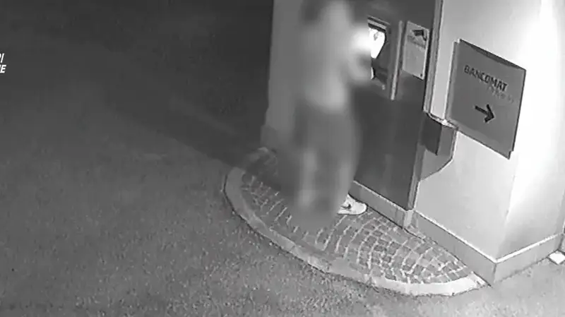 Cividale del Friuli: Rubato Bancomat durante Installazione Climatizzatore, Denunciati Due Operai
