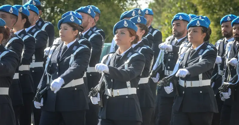 Corte UE: Divieto di Tatuaggi nel Concorso Polizia è Discriminatorio verso le Donne