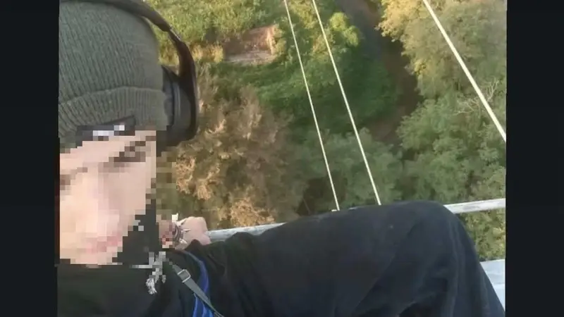 Tragedia sul traliccio: folgorato a 15 anni, l'ipotesi di una sfida social esclusa