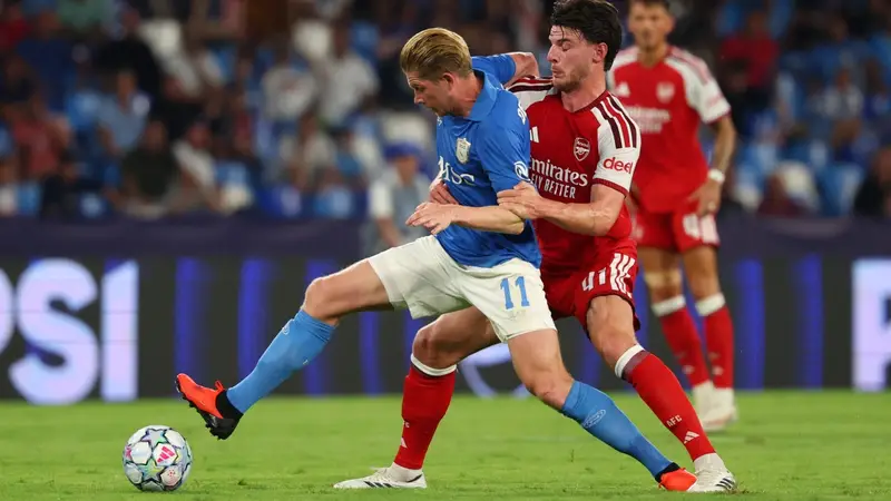 Napoli-Arsenal: Odegaard Risveglia i Tempi, Resistenza Azzurra