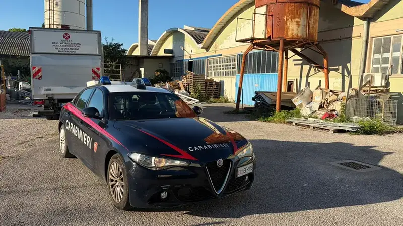 Infortunio a Manzano: Giovane Ferito sul Lavoro all'Outlet Ristorazione