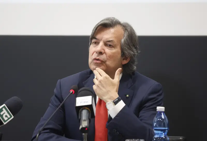 Intesa Sanpaolo Approva Operazione di Capitale per l'Opas su Mps