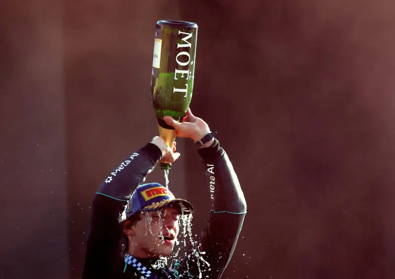 Antonelli al Podio di Monza: Un Rituale di Celebrazione con Moët & Chandon