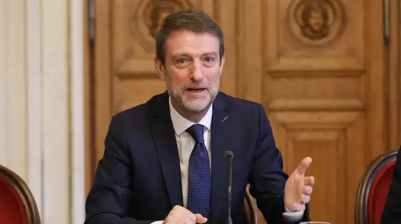 Albania: Trieste, la Porta d'Accesso all'UE e il 2027 come Scadenza