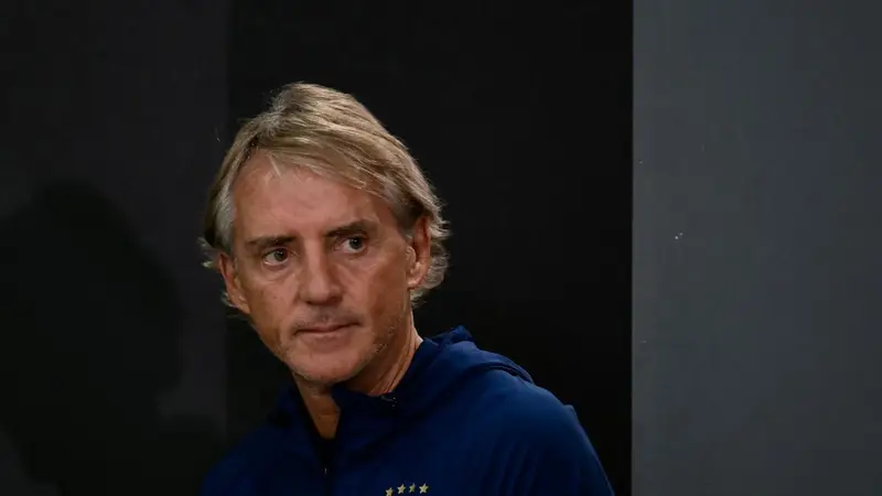 Mancini: 'Rinuncia a Barella per Dare Spazio ai Giovani' – Preparazione alla Partita con la Turchia