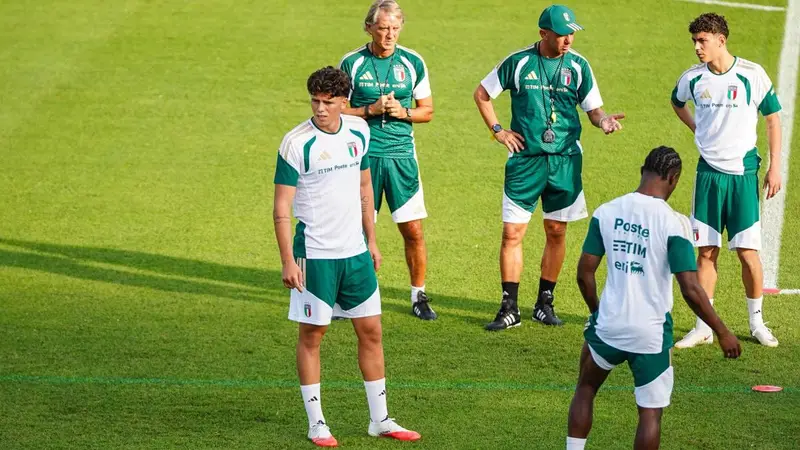 Mancini Affida a Romano il Ruolo di Regista nella Nazionale Italiana