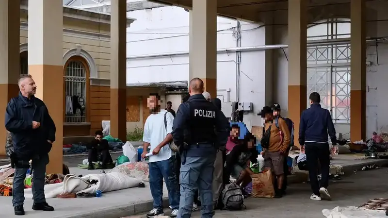 Trieste: Operazione di Soccorso al Porto Vecchio con Centinaia di Migranti