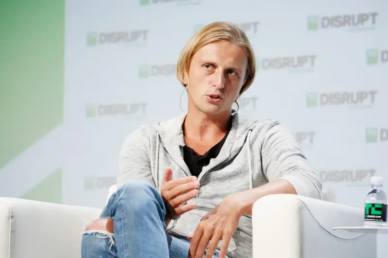 Revolut Valuta Doppia Quotazione: Obiettivo Wall Street e Capitalizzazione da Barclays