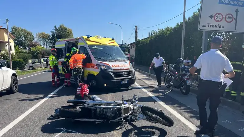 Sacile: Scontro tra Auto e Moto, Feriti Due Coniugi in Gita a Grado