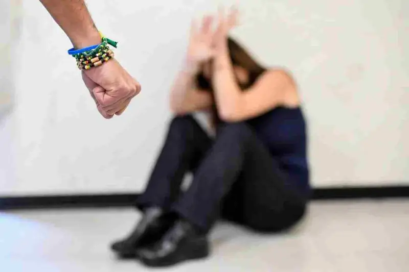Castellammare Stabia: Sequestro e Violenza in una Cantina