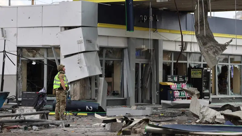 Zelensky annuncia nuovi attacchi russi e propone incontro a Miami