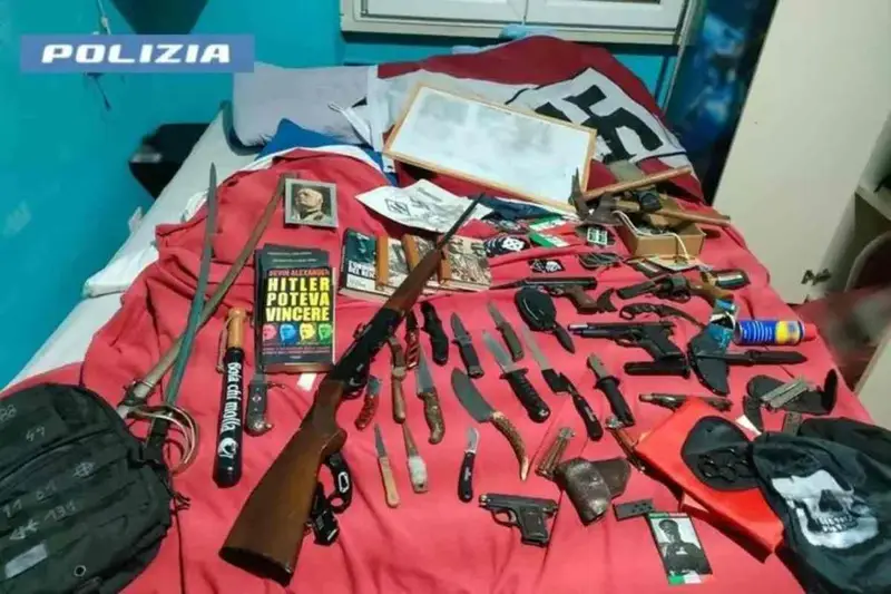 Arrestato in Provincia di Pavia 19enne per Propaganda Neofascista e Possesso di Armi