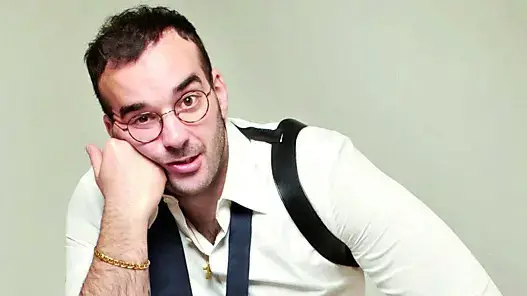 Turbopaolo: dal TikTok al Teatro, il Successo Inatteso di un Comico Novarese a Udine