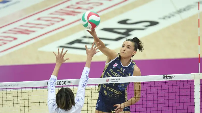 Gabi, la Pallavolista del Volley, Esprime il Suo Sostegno a Lula e Definisce i Limiti al Dibattito Online