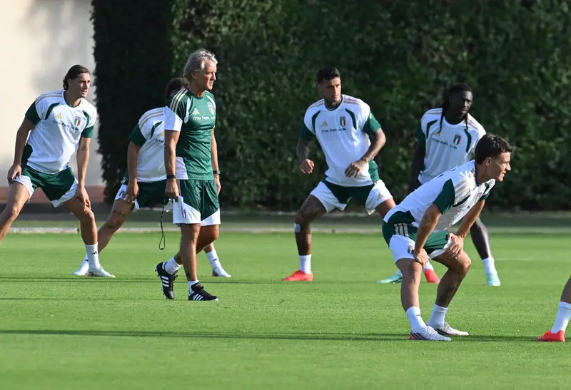 Mancini Rivoluziona il Calcio Italiano: Positività e Talento Emergente