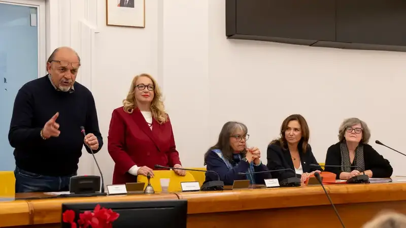 Monfalcone: Il Centro Antiviolenza Segue 184 Donne, Un Gap tra Denunce e Richieste di Aiuto